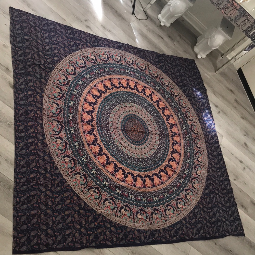 😍 Mandala Wall Tapestry 87x81 in